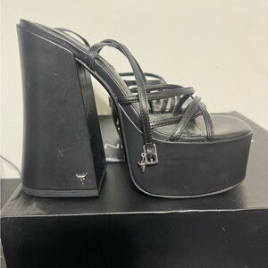Elegant Black Platform Strappy Heels